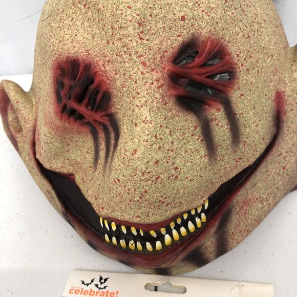 Evil Fangs Mask Way To Celebrate! Halloween Adult Latex Rubber Full Head New - Picture 3 of 7